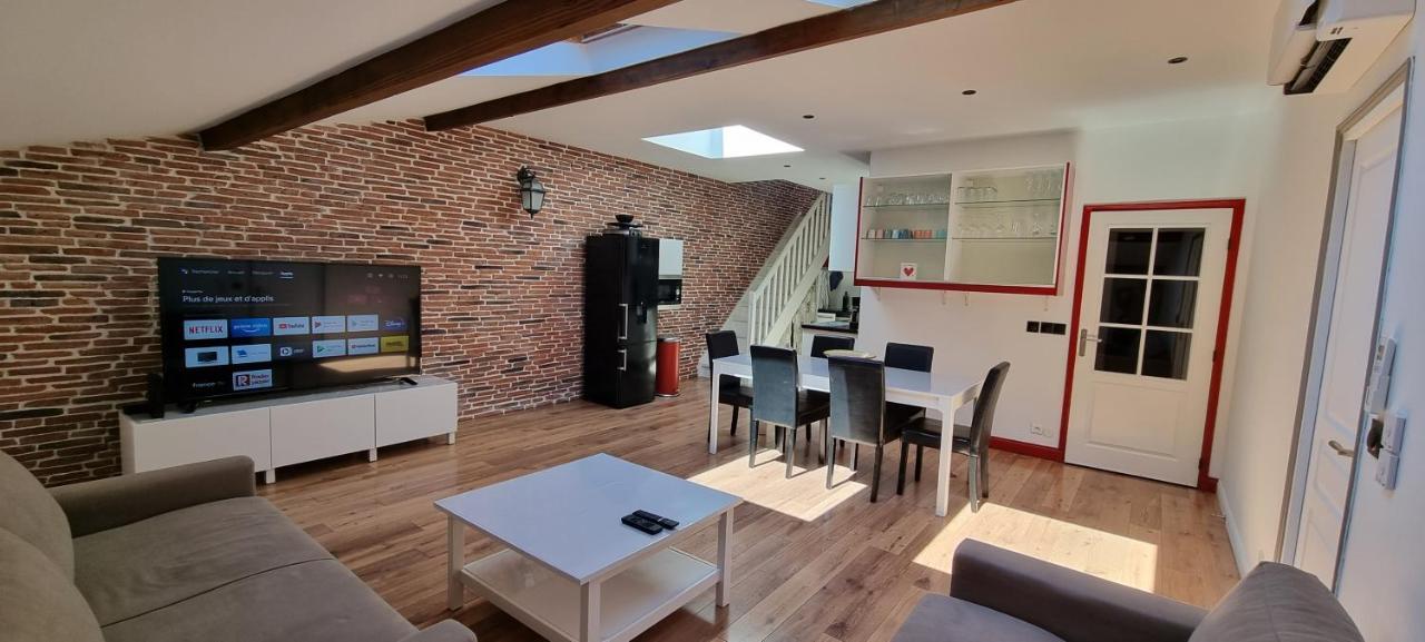 Loft 80M2 En Plein Coeur De La Vieille Ville 3 Etoiles 툴롱 외부 사진